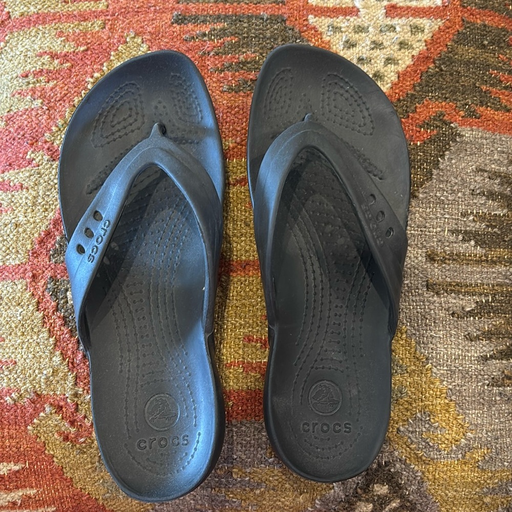 CROCS flip flops